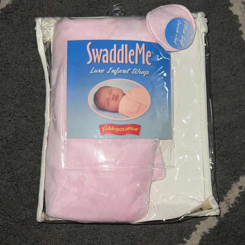 VINTAGE Kiddopotamus Swaddle Me Luxe Infant Wrap In Pink NWT